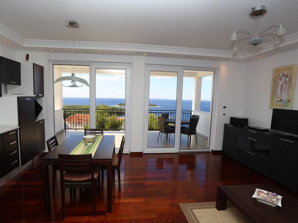 פרימוסטן Lovely Apartment With Beautiful Pool מראה חיצוני תמונה