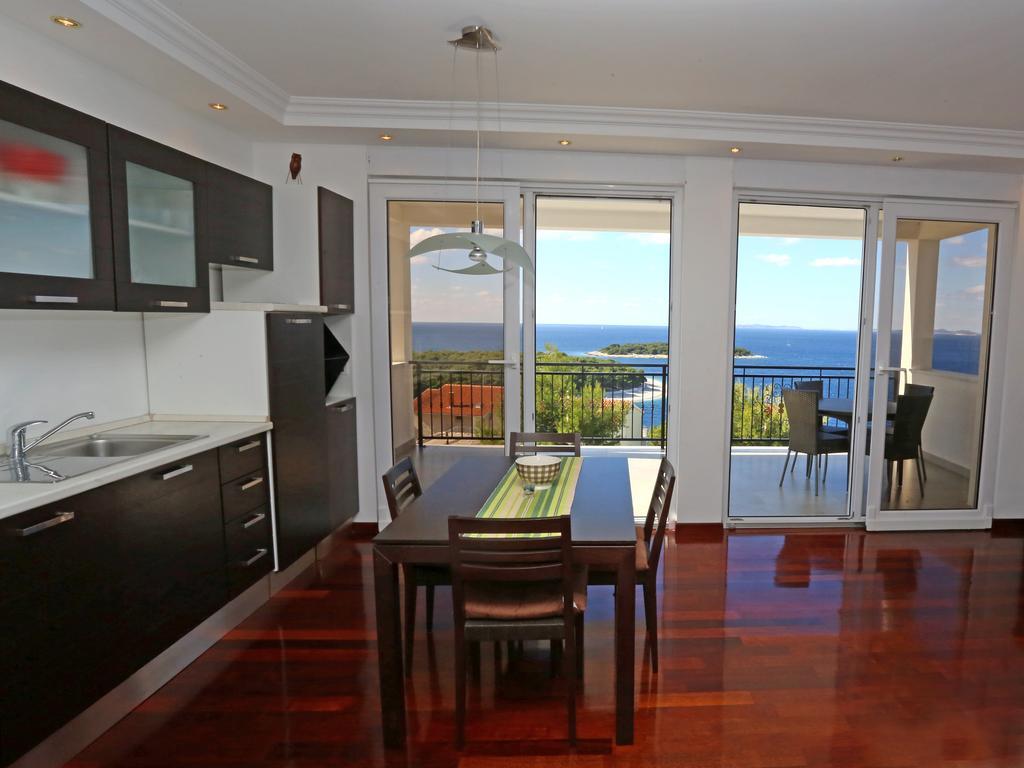 פרימוסטן Lovely Apartment With Beautiful Pool מראה חיצוני תמונה