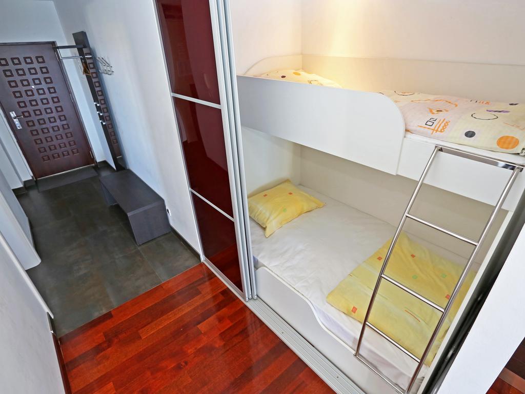 פרימוסטן Lovely Apartment With Beautiful Pool מראה חיצוני תמונה
