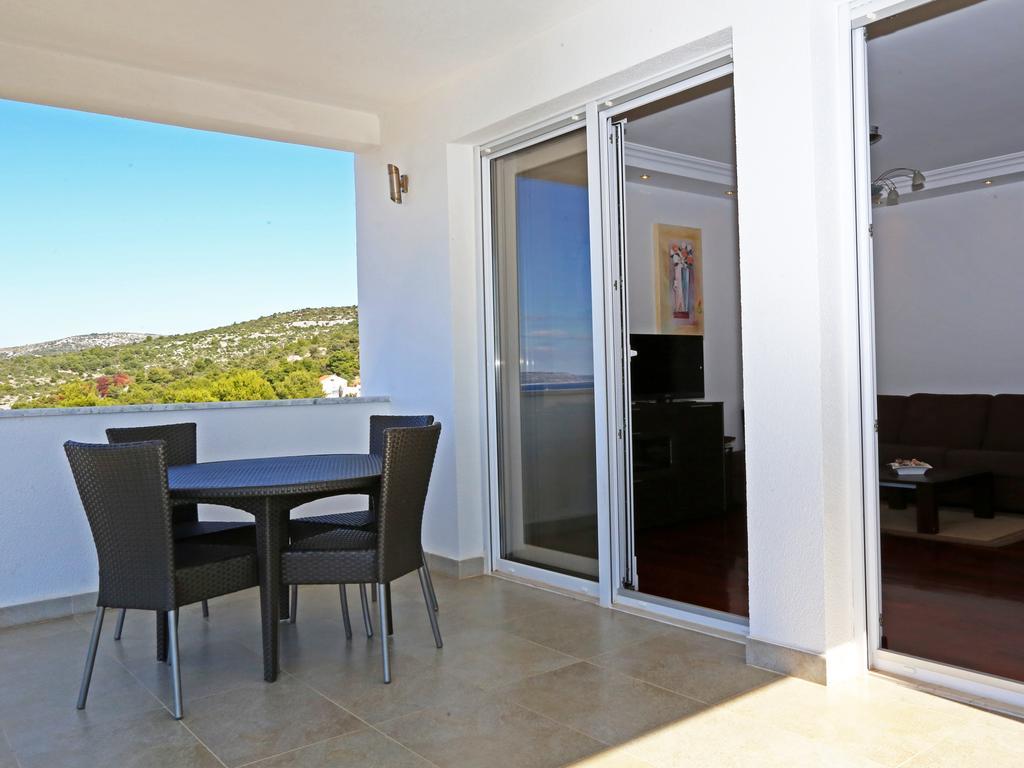 פרימוסטן Lovely Apartment With Beautiful Pool מראה חיצוני תמונה