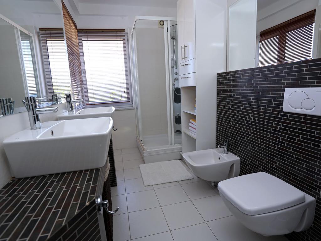 פרימוסטן Lovely Apartment With Beautiful Pool מראה חיצוני תמונה